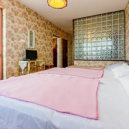 Ivica *