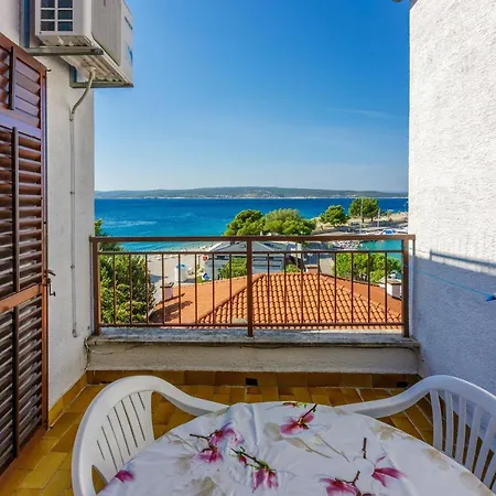 Ivica Apartment *