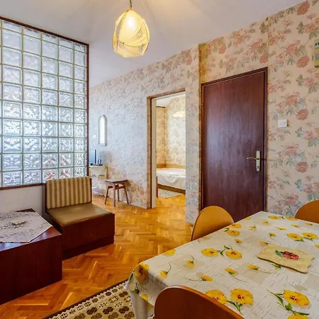 Apartment Ivica *